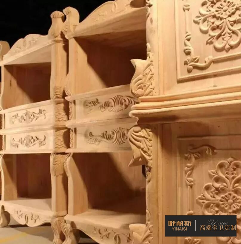 第十一步：木磨。把木頭表面的毛刺打磨掉，有小坑挖或黑疤的地方挖掉后填補起來、并打磨光滑。