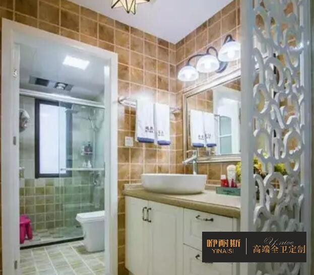 現(xiàn)在大多數(shù)衛(wèi)浴間設(shè)計(jì)是干濕分離式，將面盆獨(dú)立出來，且設(shè)置遠(yuǎn)離門口的地方，打造相對(duì)干燥的空間